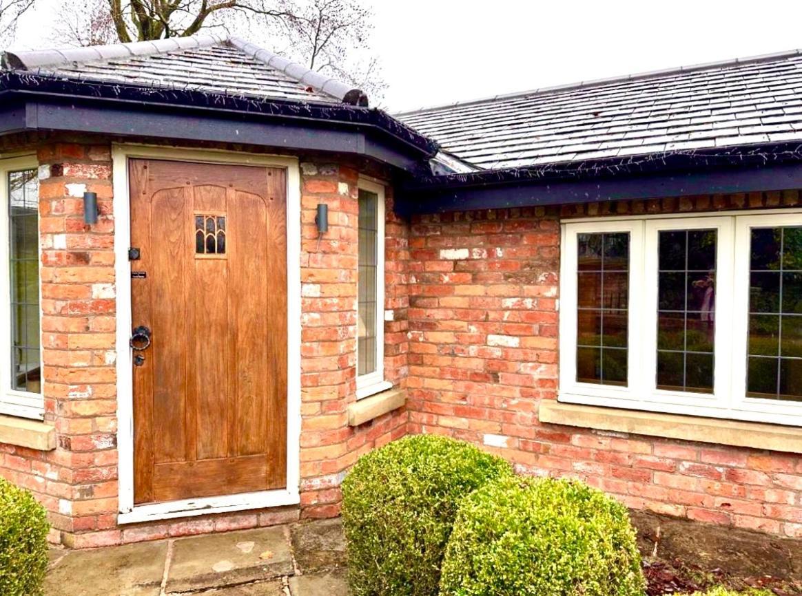 Briarwood Nr Manchester Airport/wilmslow