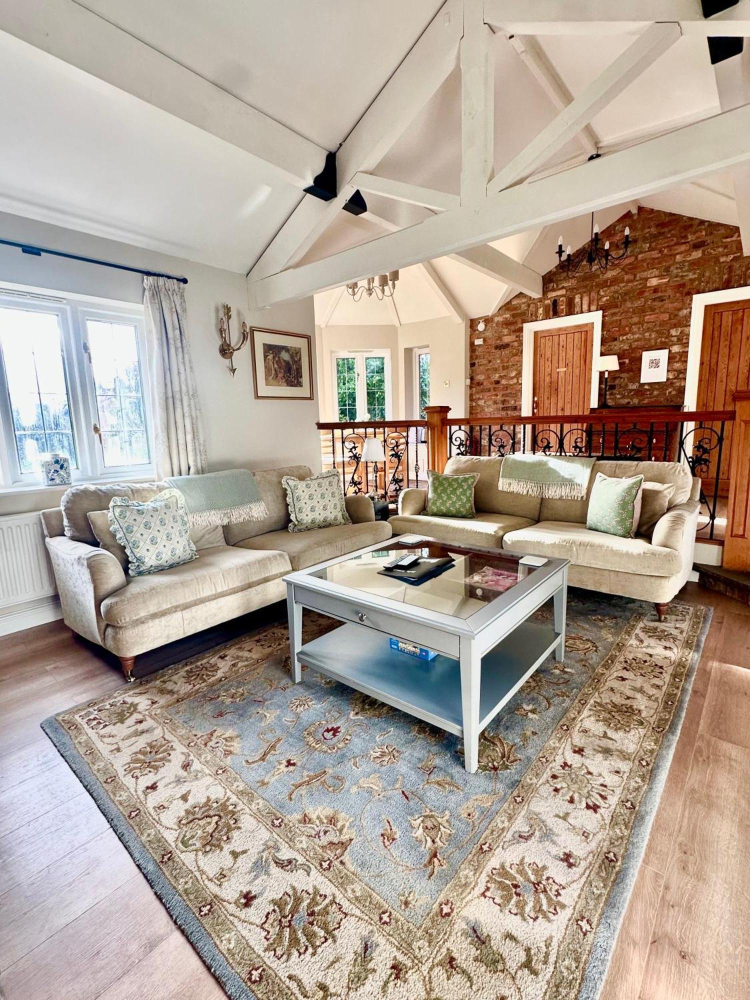 Briarwood Nr Manchester Airport/wilmslow Wilmslow